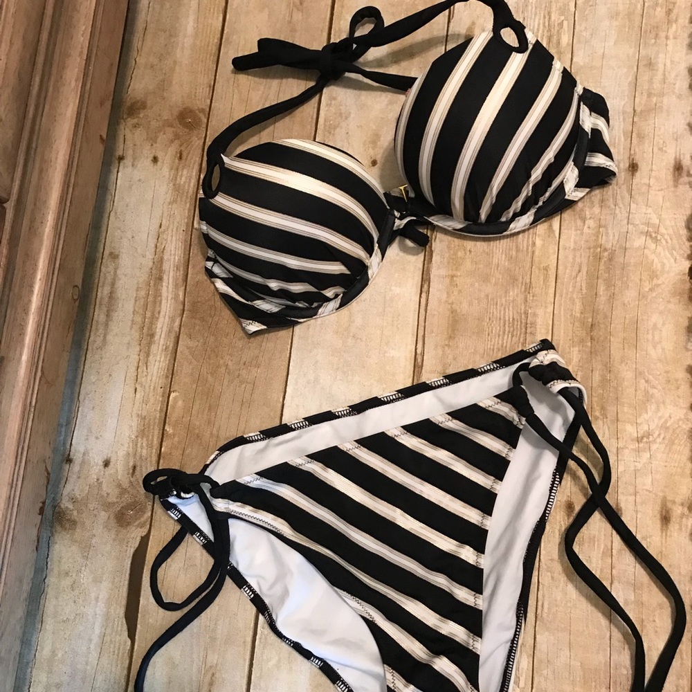 Victoria’s Secret bikini. NWOT